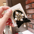 Vintage Pearl Brooch for Women Girl Coat Apparel Accessories Zircon Euro American Badge Fashion Jewelry Handmade Wholesale Gift